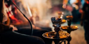 آداب قلیان کشیدن به صورت جمعی